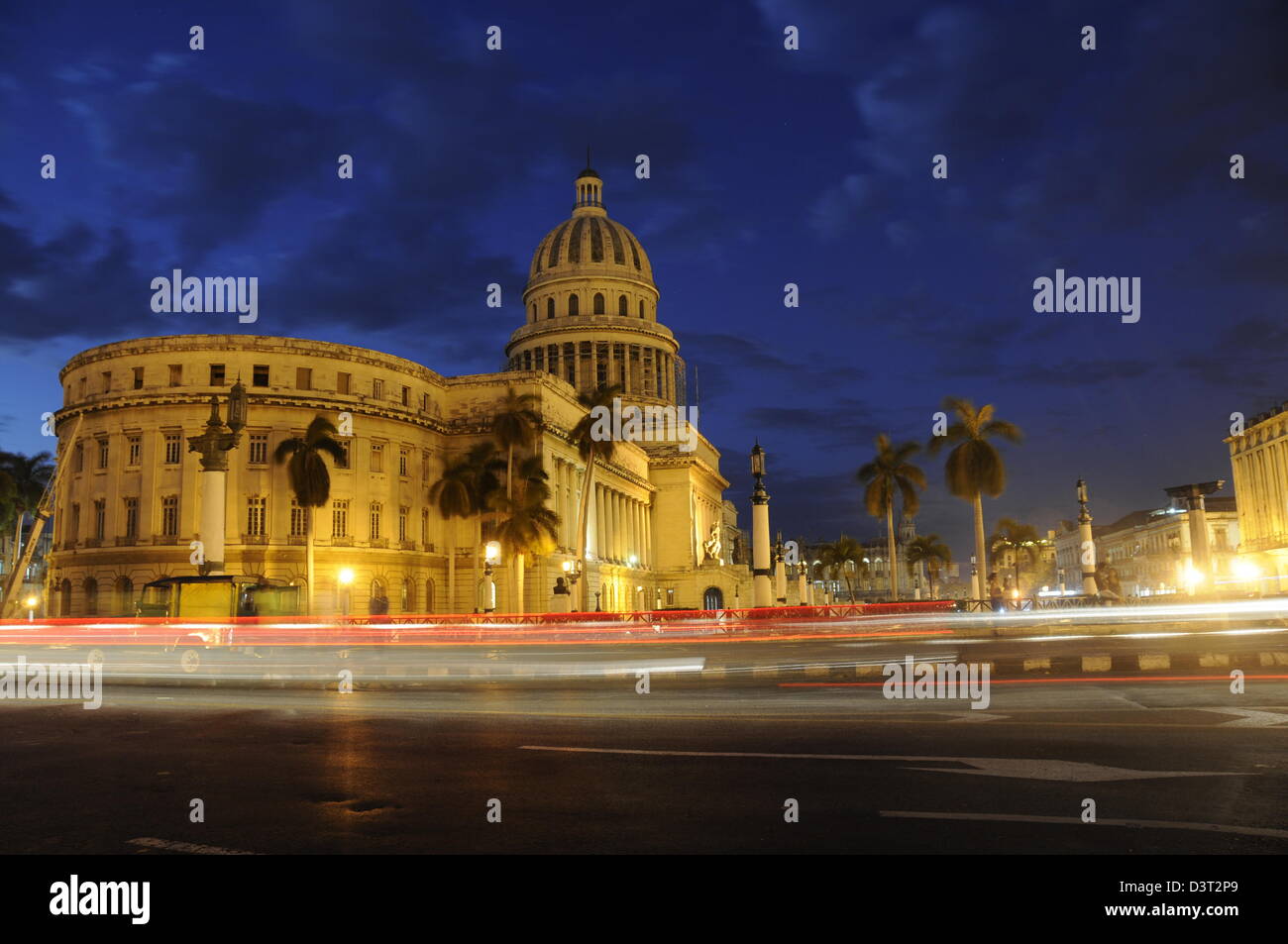 Captiolio par nuit, vieille ville de La Havane Banque D'Images