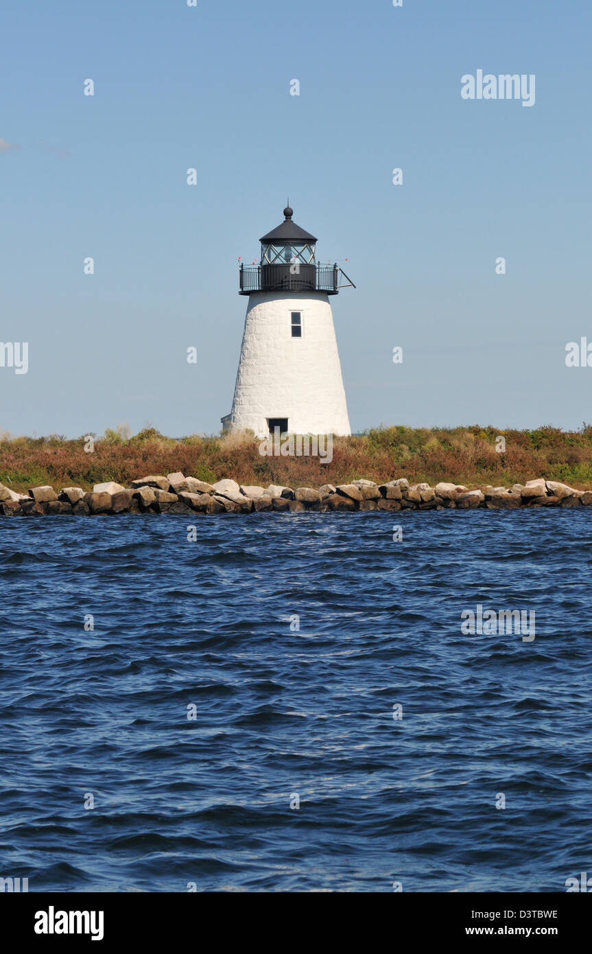 Phare de l'île des oiseaux au large de Cape Cod, Massachusetts en Buzzards Bay USA Banque D'Images