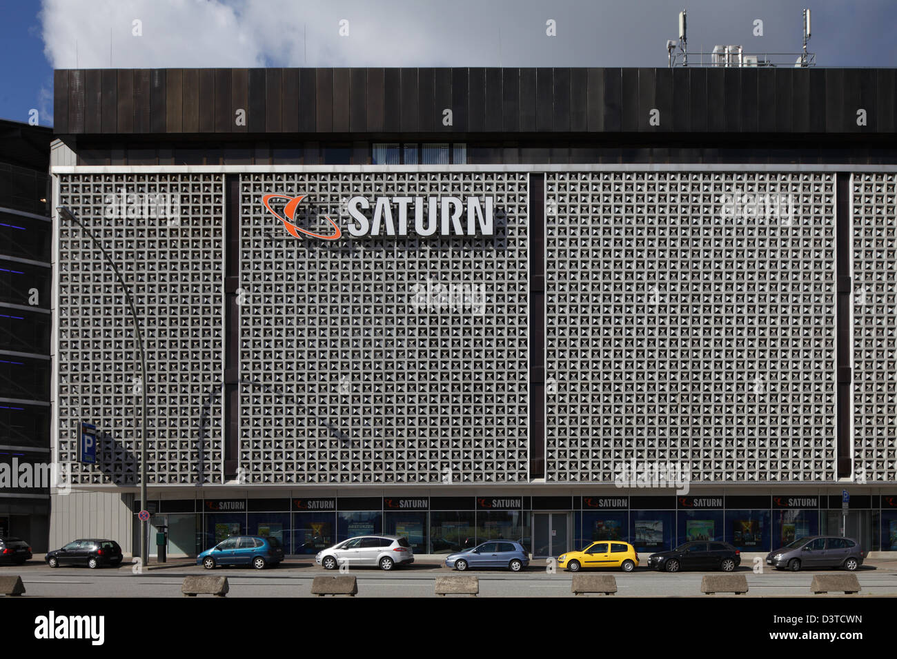 Hambourg, Allemagne, l'Eiermann façade de magasin Saturne aujourd'hui Banque D'Images