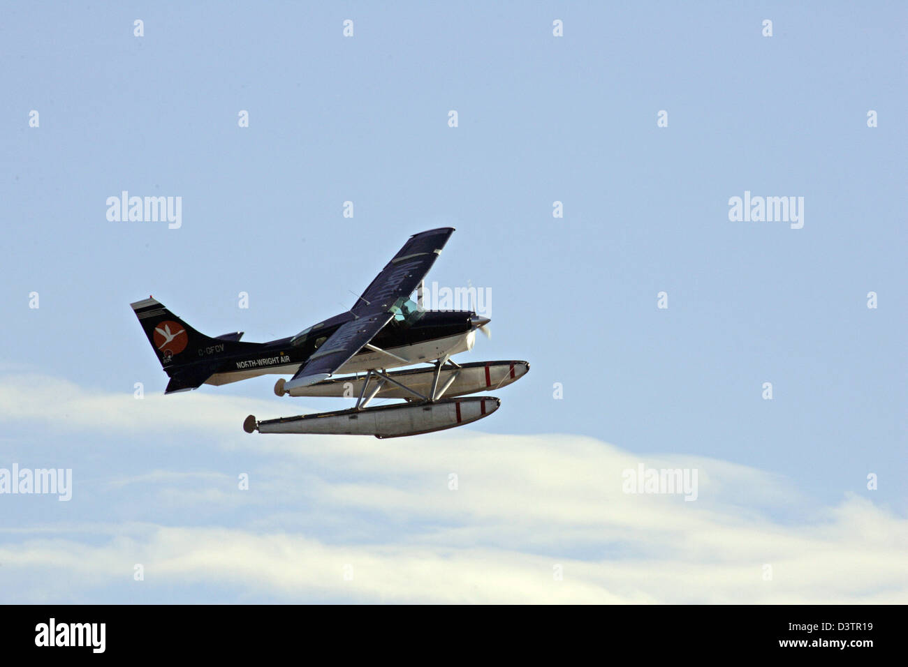 Un hydravion de l'Wright Air photographié dans sa descente finale sur l'île Herschel, USA, lundi 28 août 2006. Photo : Hinrich Baesemann Banque D'Images