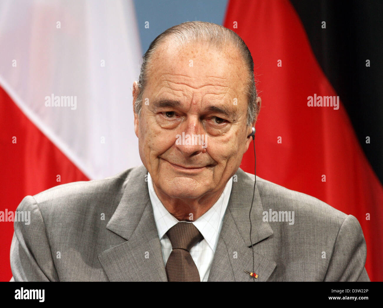 Le président français Jacques Chirac à la conférence de presse après la réunion du Triangle de Weimar dans la région de Merzig, Allemagne, mardi, 05 décembre 2006. L'accent est sur le preperations du prochain sommet de l'UE à Bruxelles et à la présidence allemande de l'UE en 2007. Photo : Bernd Weissbrod Banque D'Images