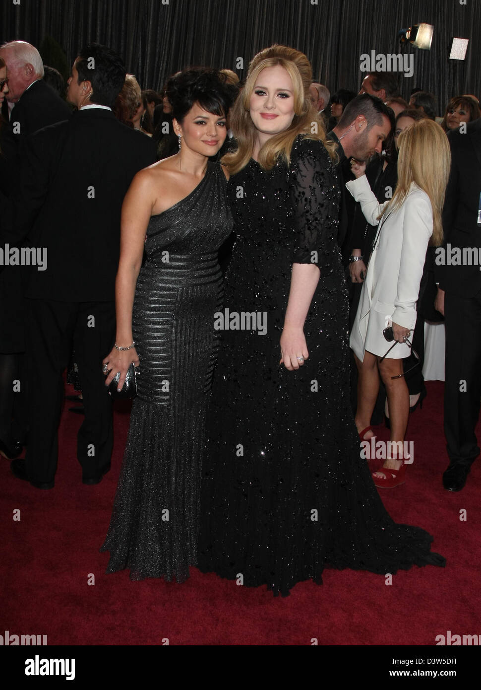 NORAH JONES & Adèle 85E ACADEMY AWARDS ARRIVANTS DOLBY THEATRE LOS ANGELES CALIFORNIA USA 24 Février 2013 Banque D'Images