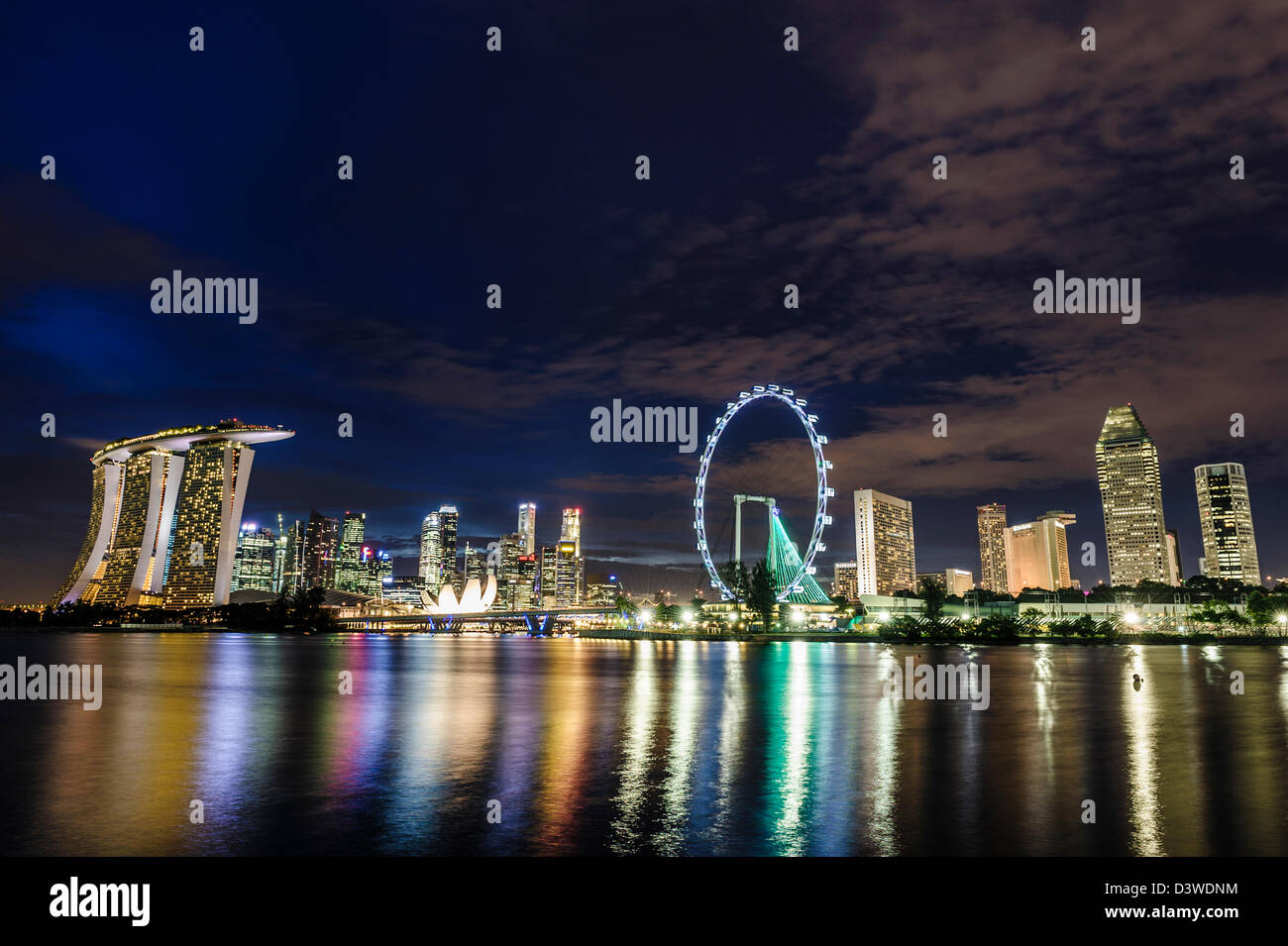 Vue de la Marina de Singapour de nuit, de l'Asie Banque D'Images