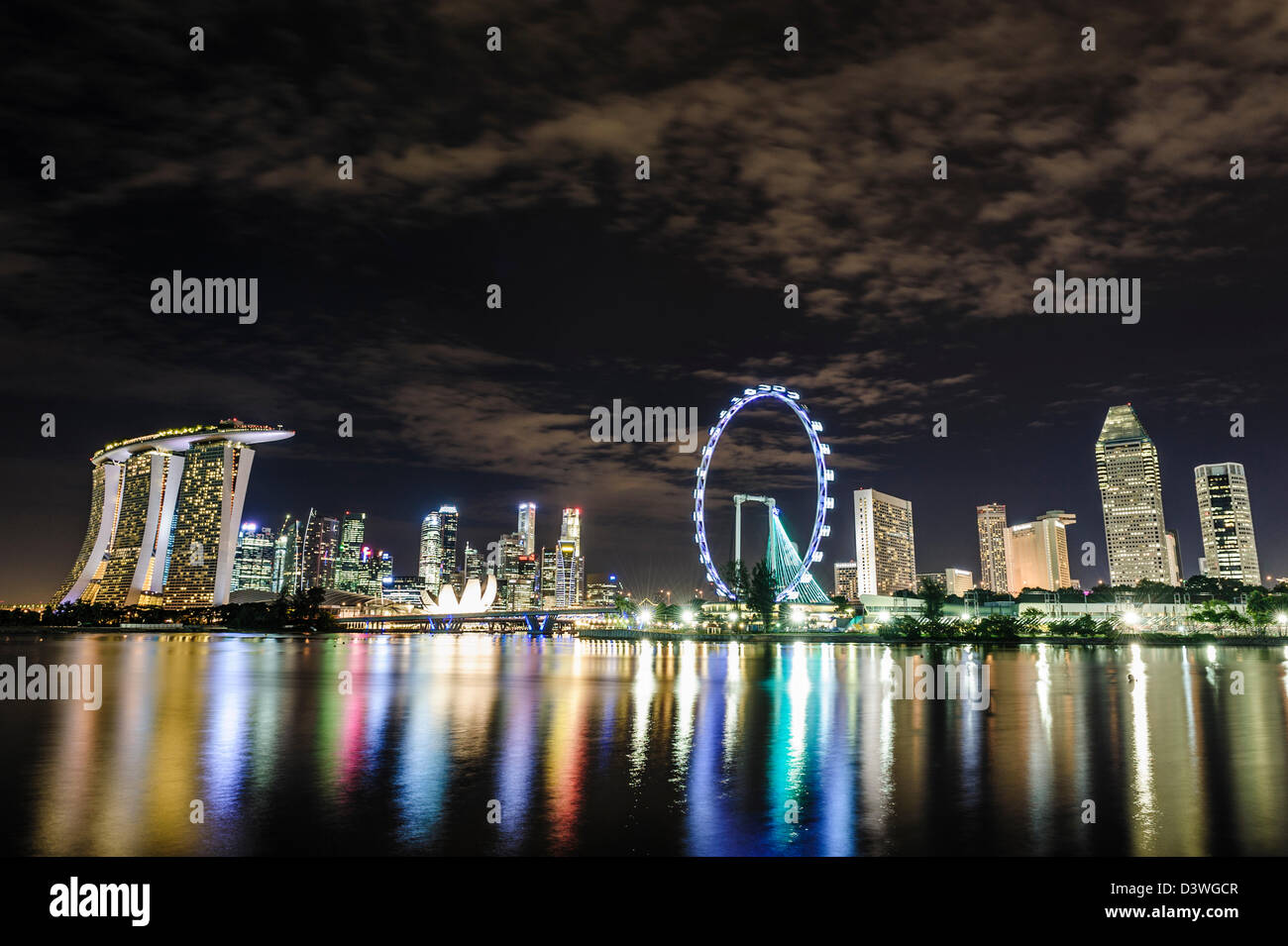 Vue de la Marina de Singapour de nuit, de l'Asie Banque D'Images