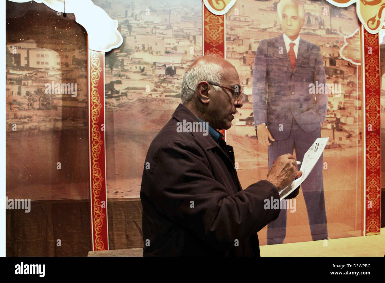 25 février 2013 - Le Caire, Le Caire, Égypte - Les membres de l'assemblée générale des auteurs et critiques de cinéma participer à l'élection pour la présidence de l'assemblée, au Caire le 25 février 2013 (Crédit Image : © Tarek Al-Gabas ZUMAPRESS.com)/Images/APA Banque D'Images