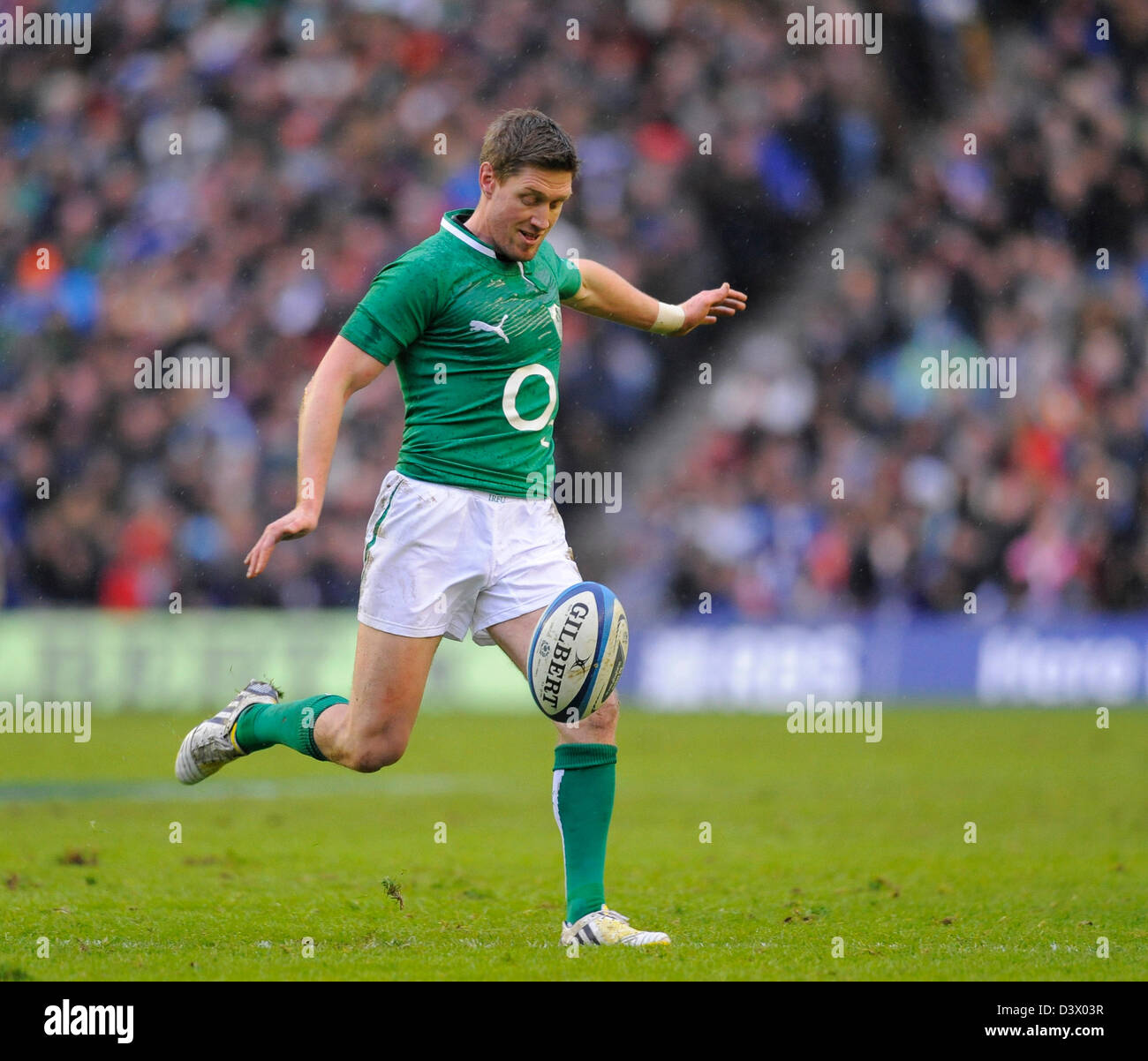 Edinburgh, Royaume-Uni. 24 février 2013. Ronan O'Gara de l'Irlande - RBS 6 Nations - l'Ecosse contre l'Irlande - stade Murrayfield - Édimbourg - 24/02/13 - Photo Simon Bellis/Sportimage/Alamy Live News Banque D'Images