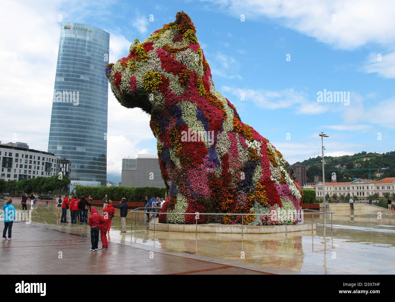 Dog Puppy de Jeff Koons, Guggenheim Museum, l'architecte Frank Gehry, Bilbao, Pays Basque, Gascogne province,Espagne,Iberdola Chef de l'énergie Banque D'Images