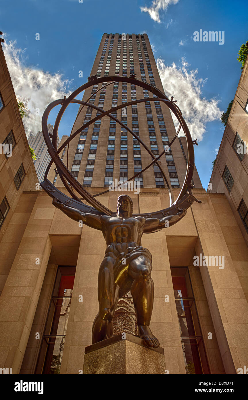 La Statue d'Atlas en face du Rockefeller Center de Manhattan, New York City. Banque D'Images