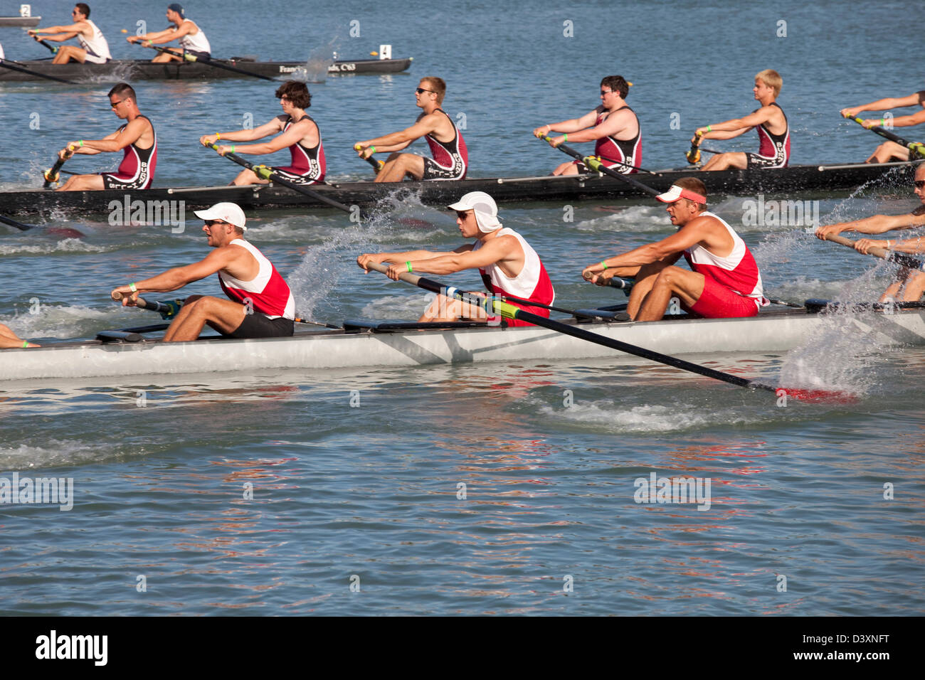 Canada,Ontario,Saint Catharines,le Royal Henley Regatta, rameurs en compétition dans la race Banque D'Images