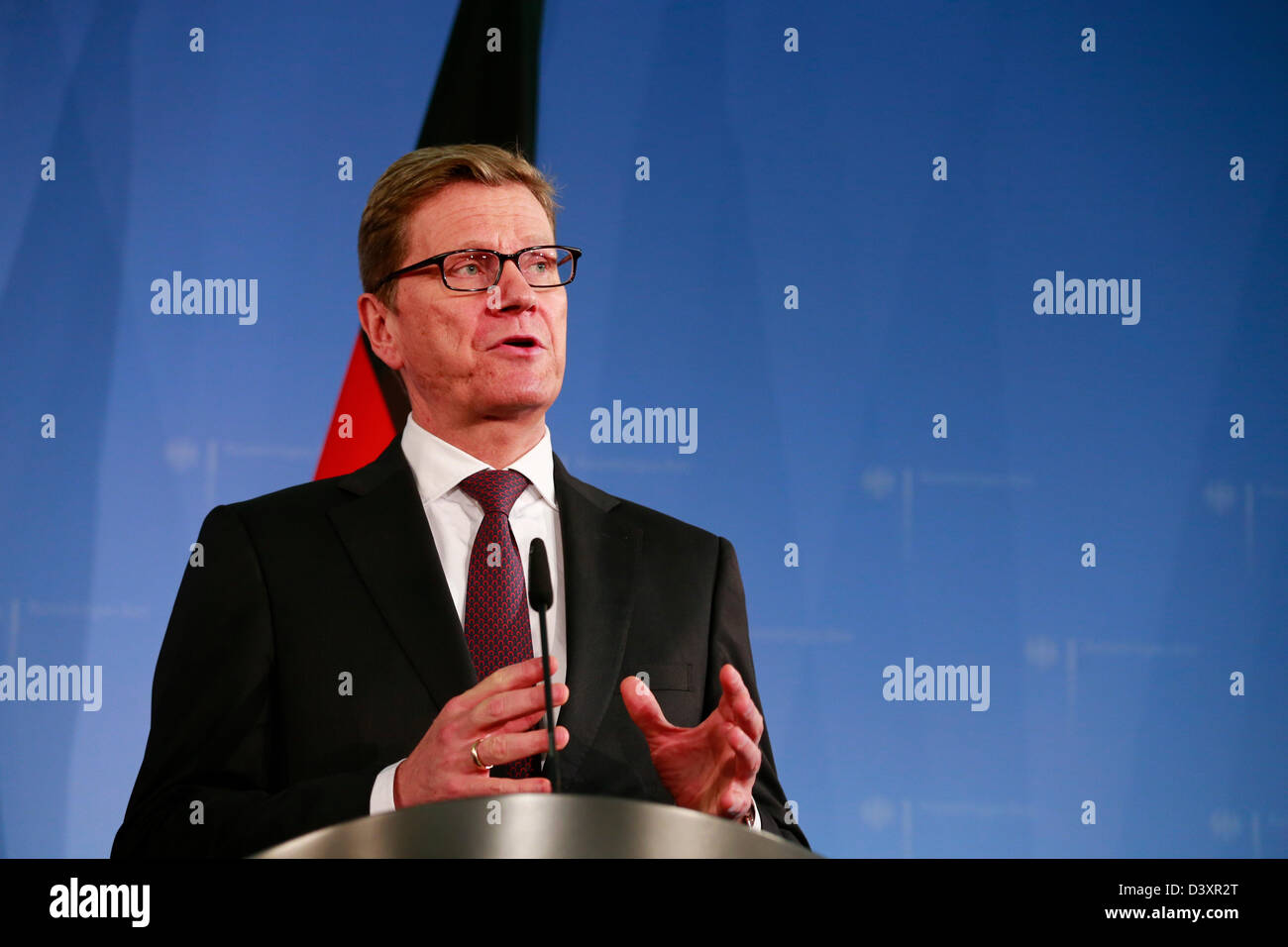Berlin, Allemagne. 26 février 2013. Les déclarations à la presse après la réunion entre le secrétaire d'État américain John Kerry et le ministre des Affaires étrangères allemand Guido Westerwelle à Berlin. Sur la photo : Guido Westerwelle, Ministre allemand des affaires étrangères. Credit : Reynaldo Chaib Paganelli / Alamy Live News Banque D'Images