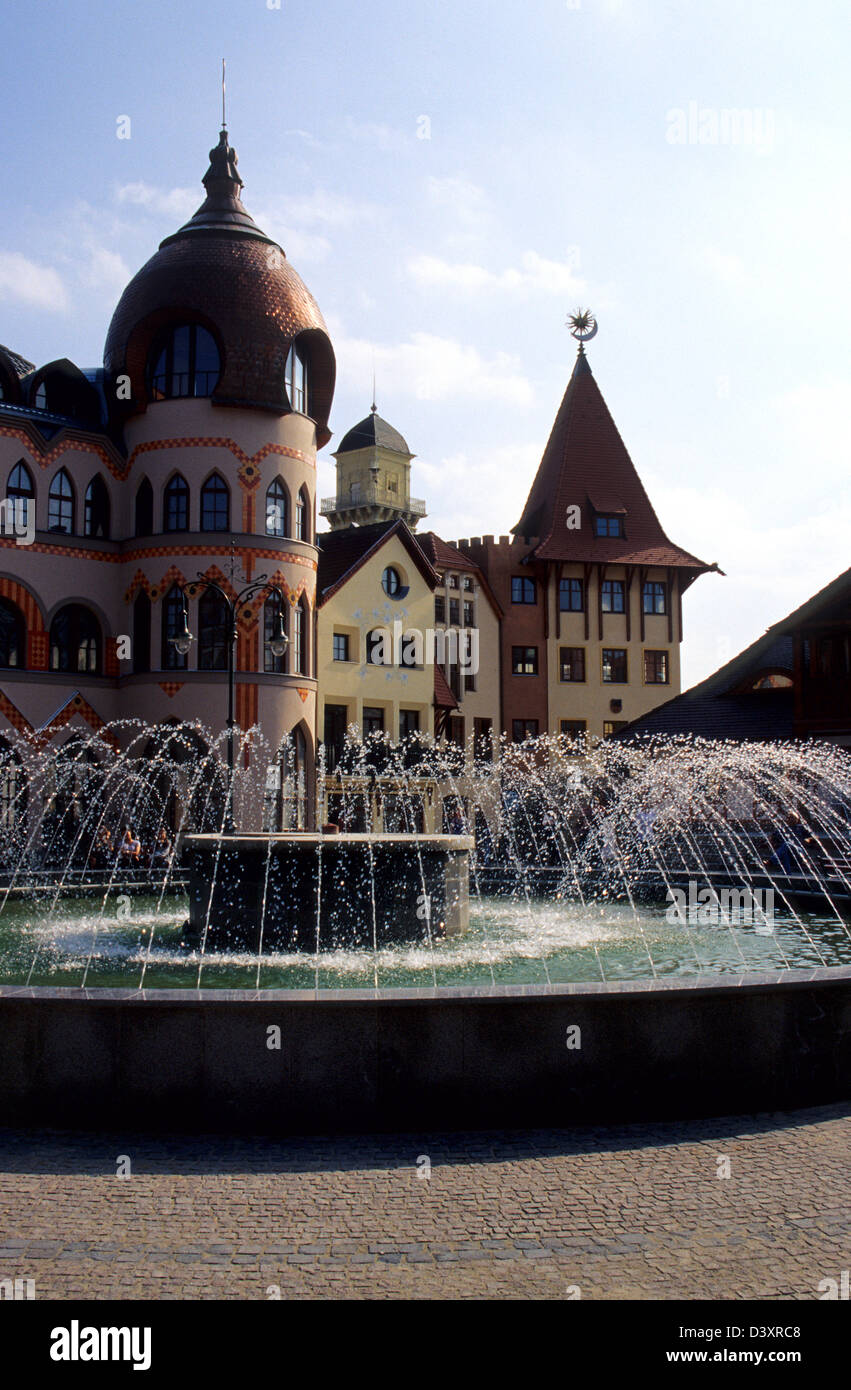 La place de la ville 'Nadvorie Europy" (Cour intérieure de l'Europe) à Komarno, en Slovaquie. Banque D'Images