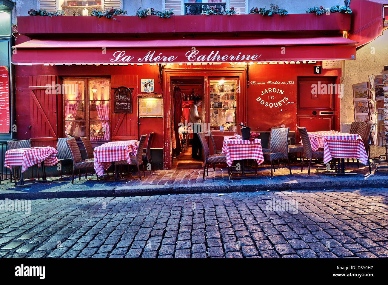 Maison Catherine et restaurant "La Mère Catherine" près de la Place du Tertre, Montmartre, Paris, France Banque D'Images