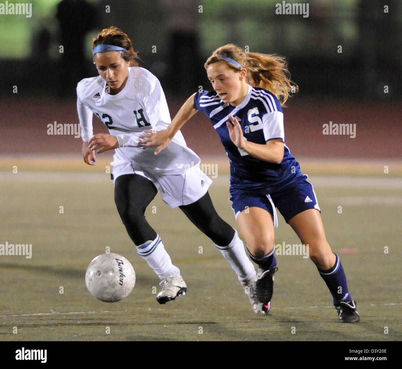 Girls High School en action soccer CT USA Banque D'Images