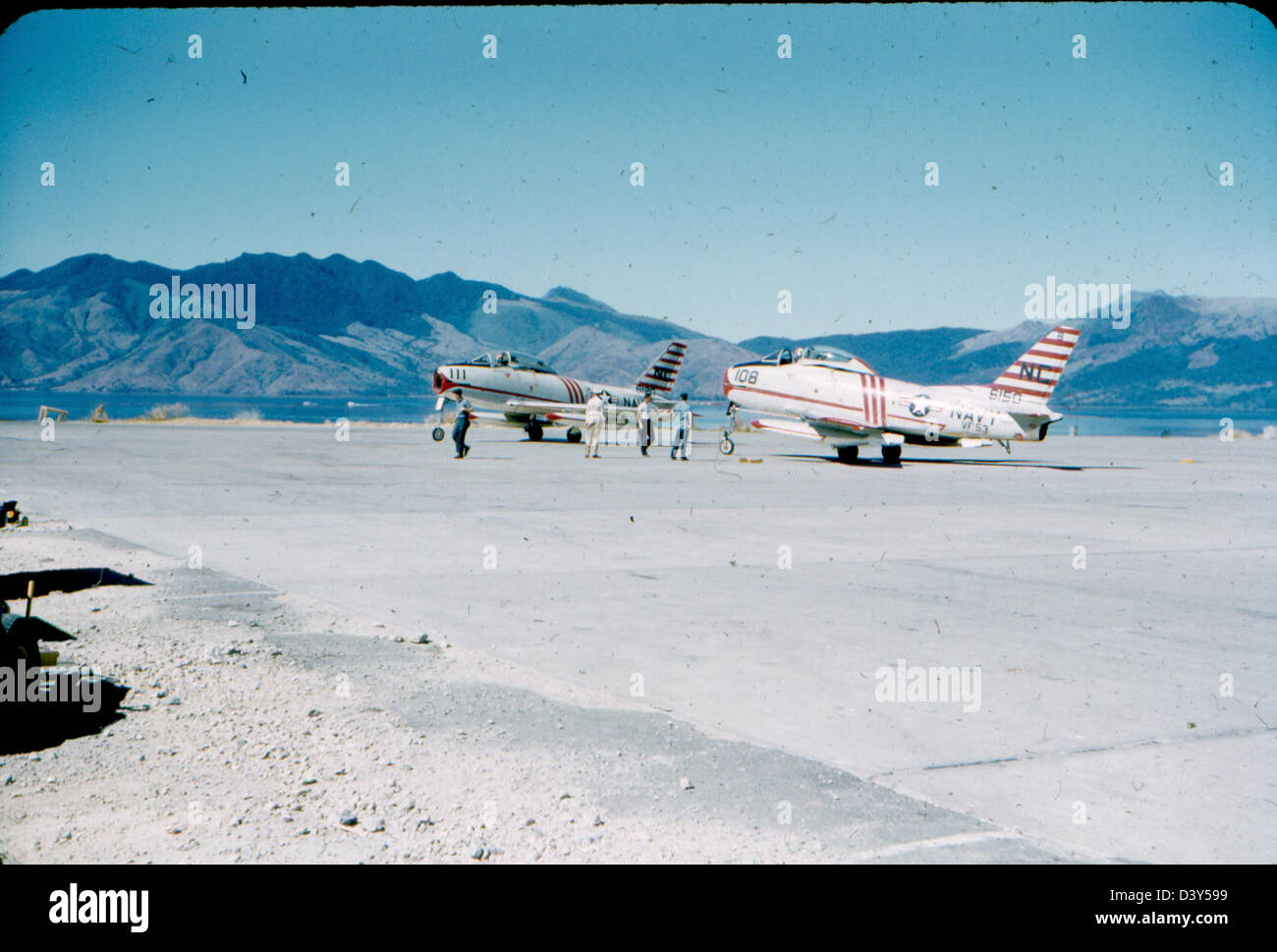 L'USS Kearsarge (CV-33), un porte-avions de l'U.S. Navy, et son escadron VF-53, tel que présenté dans la collection spéciale James Smith. Banque D'Images