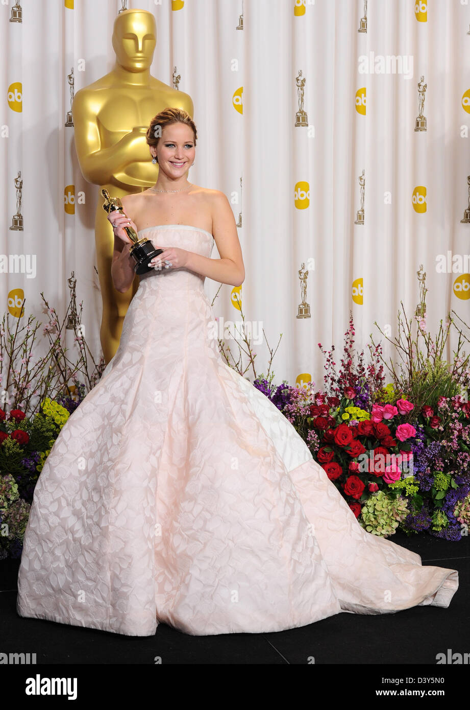 Los Angeles, USA. 24 février 2013. Jennifer Lawrence dans la salle de presse les lauréats à la 85e annuelle des Academy Awards Oscars, Los Angeles, l'Amérique - 24 févr. 2013. Credit : Sydney Alford / Alamy Live News Banque D'Images