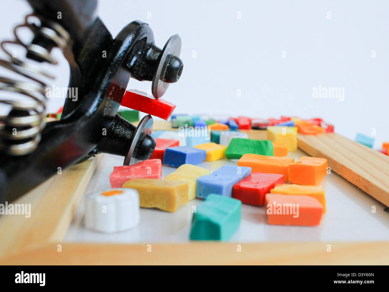 Mosaïque, verre, puzzles, couleurs, coloré, close-up, cutter, phto cadre, fond blanc, Banque D'Images