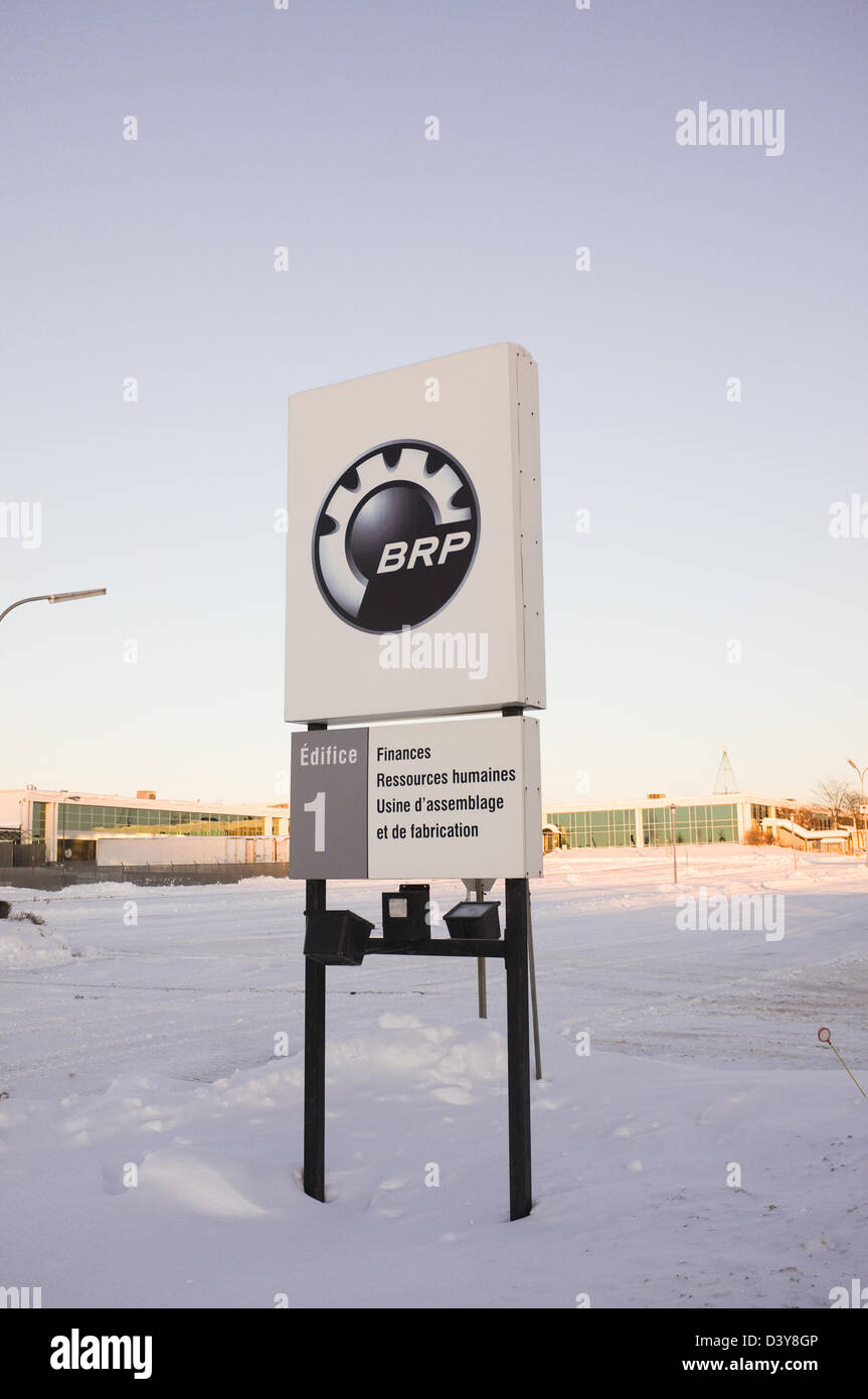 Bombardier Inc. est une multinationale canadienne de l'aéronautique, du transport, de l'entreprise fondée par Joseph-Aarmand Bombardier. Banque D'Images