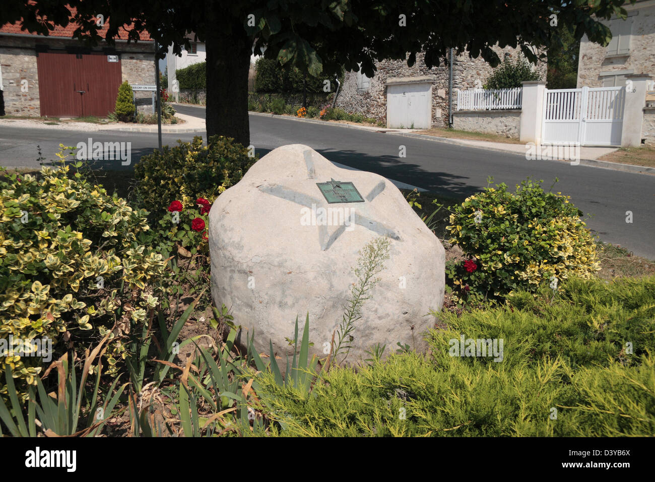 Mémorial à la 2e Division américaine dans joli village de Lucy-le-Bocage, Aisne, Picardie, dans le nord de la France. Banque D'Images