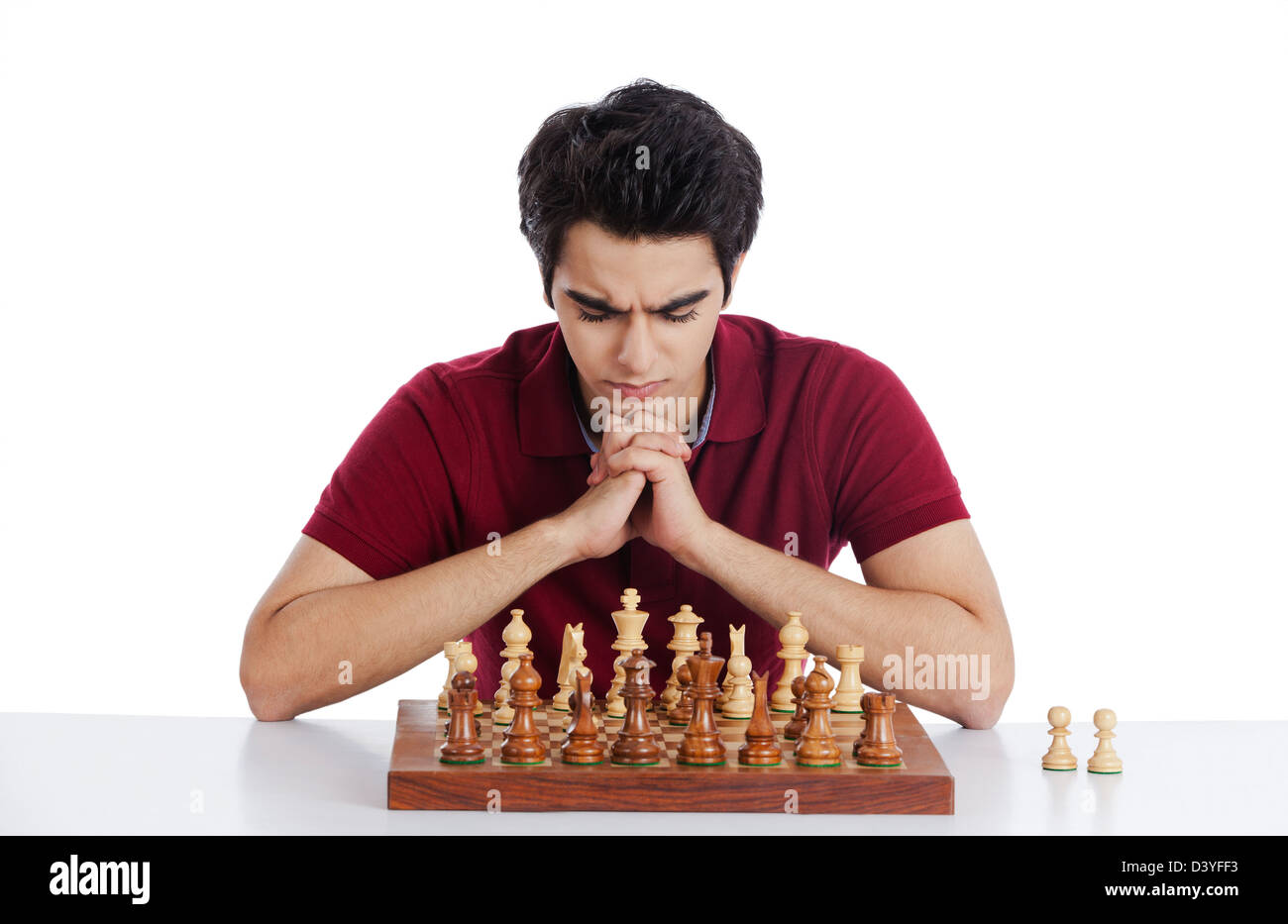 L'homme jouant aux échecs Banque D'Images