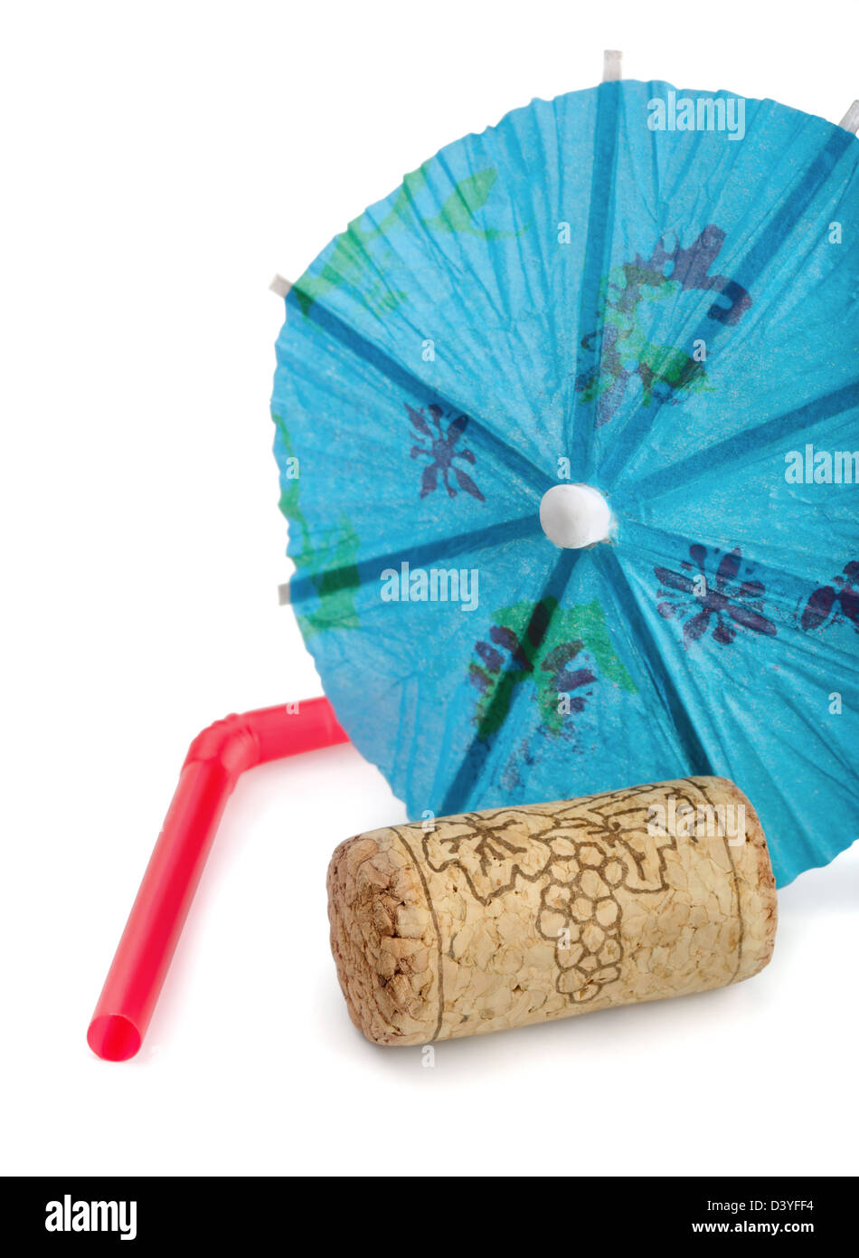 WIne cork,parasol et papier paille paille isolated on white Banque D'Images