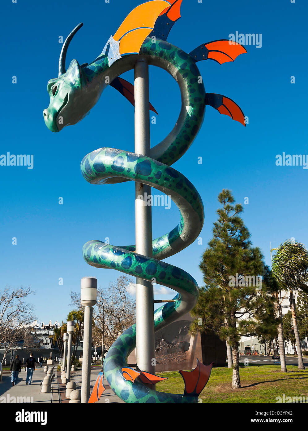 Une grande sculpture Dragon chinois traditionnel mythique dans le Seaport Village San Diego California United States America USA Banque D'Images