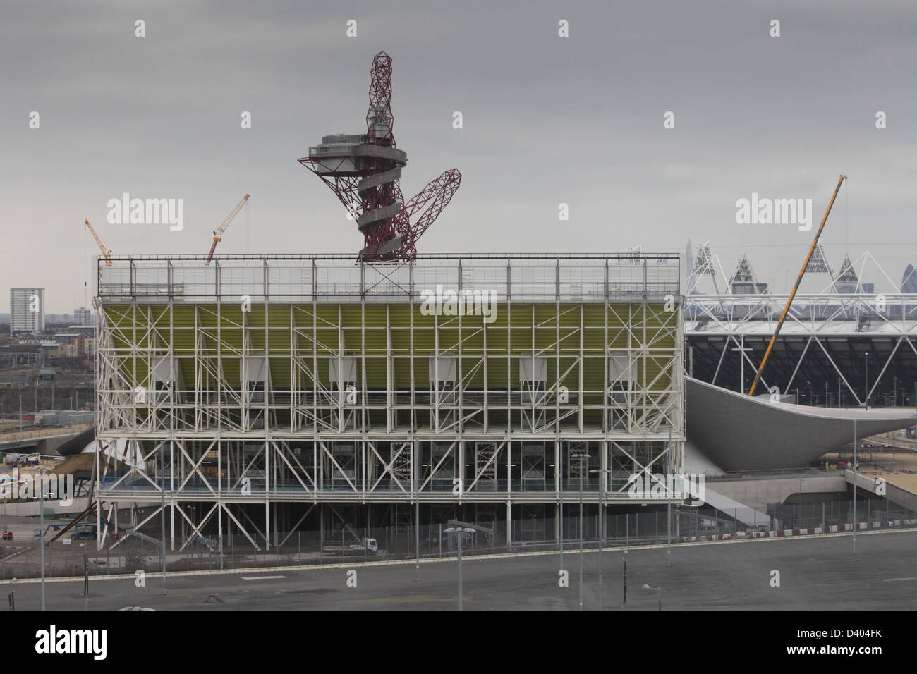 La régénération du parc olympique de Londres.Le Centre aquatique EN COURS DE RECONSTRUCTION. Banque D'Images