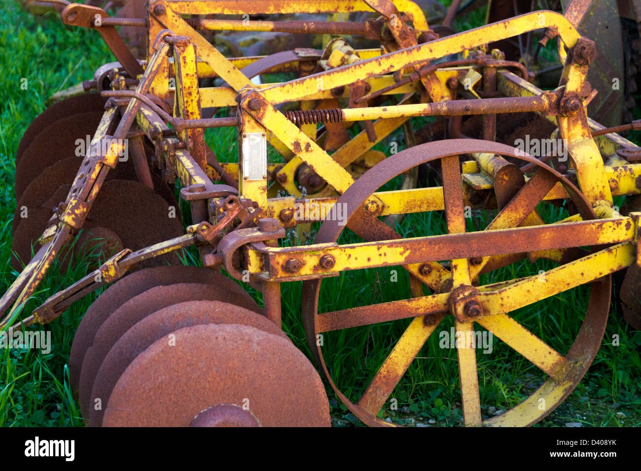 Rusty abandonné vintage machines agricoles Banque D'Images