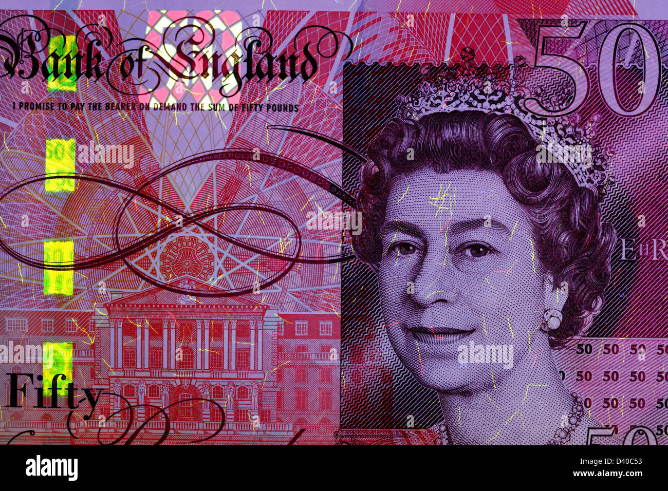 Portrait de la reine Elizabeth II à partir de 50 billets livres sous lumière UV, UK, 2010 Banque D'Images