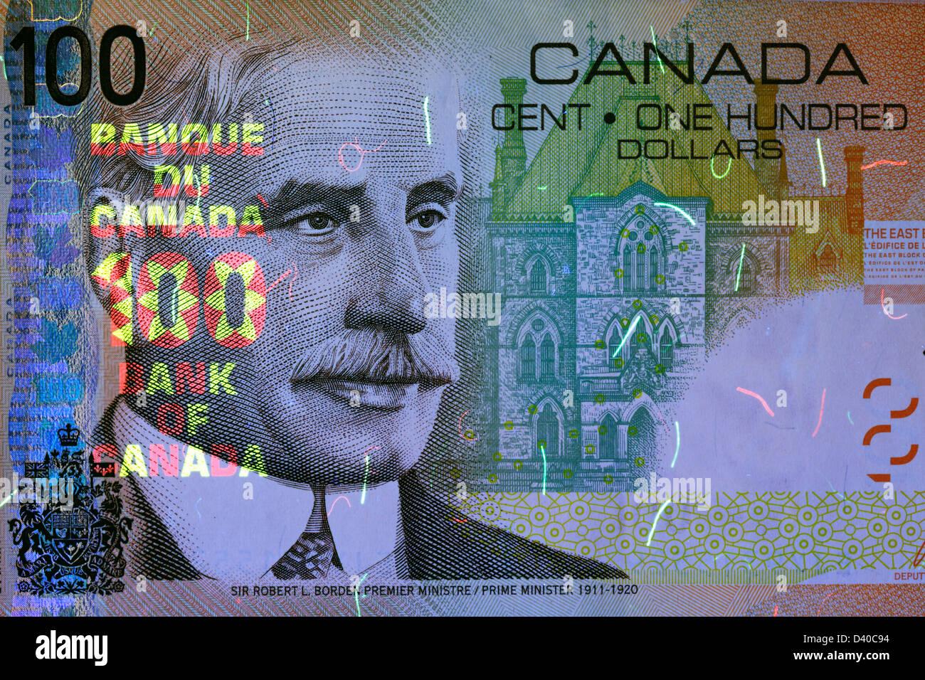 Billet de 100 dollars, Sir Robert Borden, premier ministre (1911-1920), Canada, 2004 sous la lumière UV Banque D'Images
