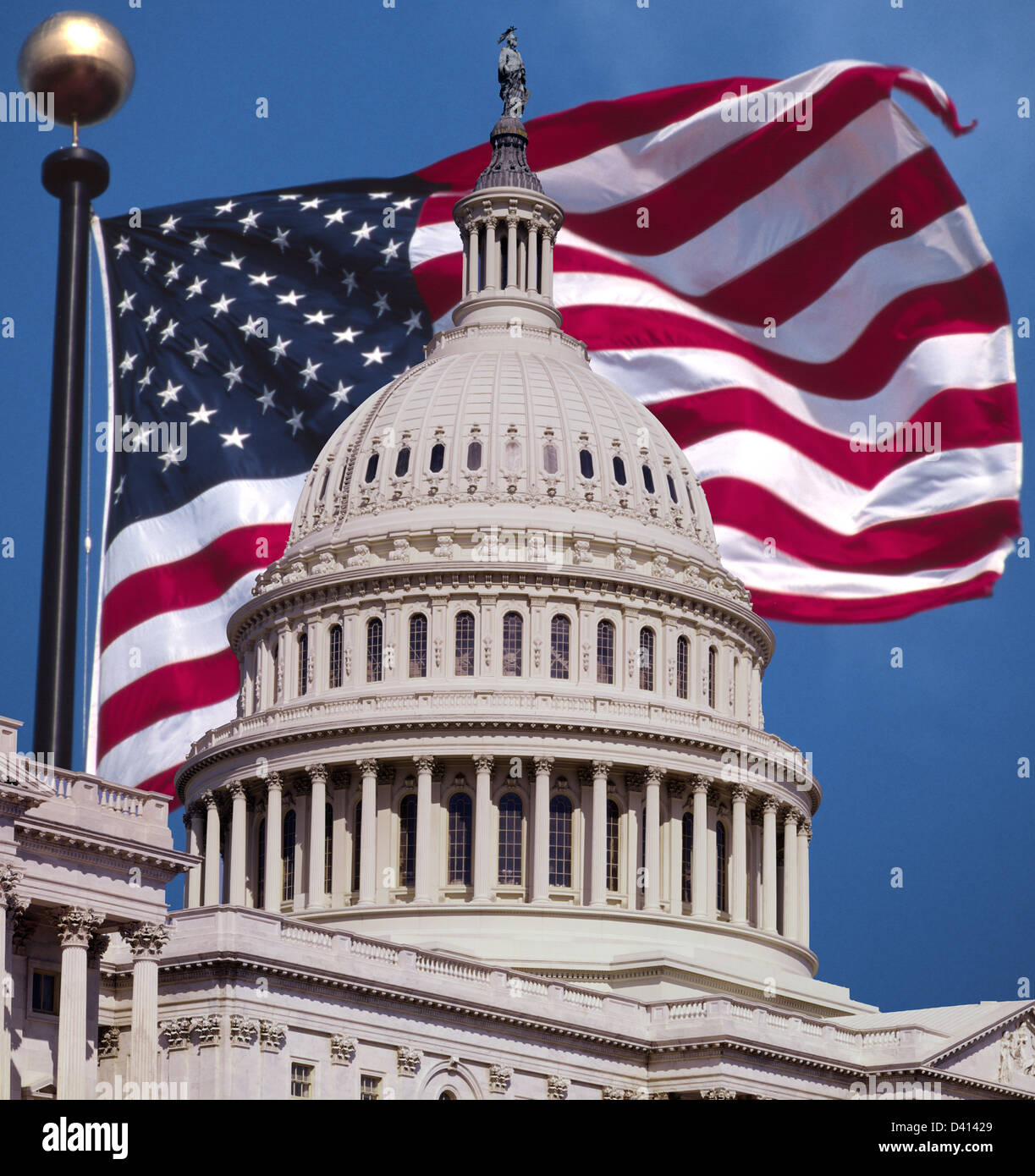 Dôme du Capitole à Washington DC USA flag Banque D'Images