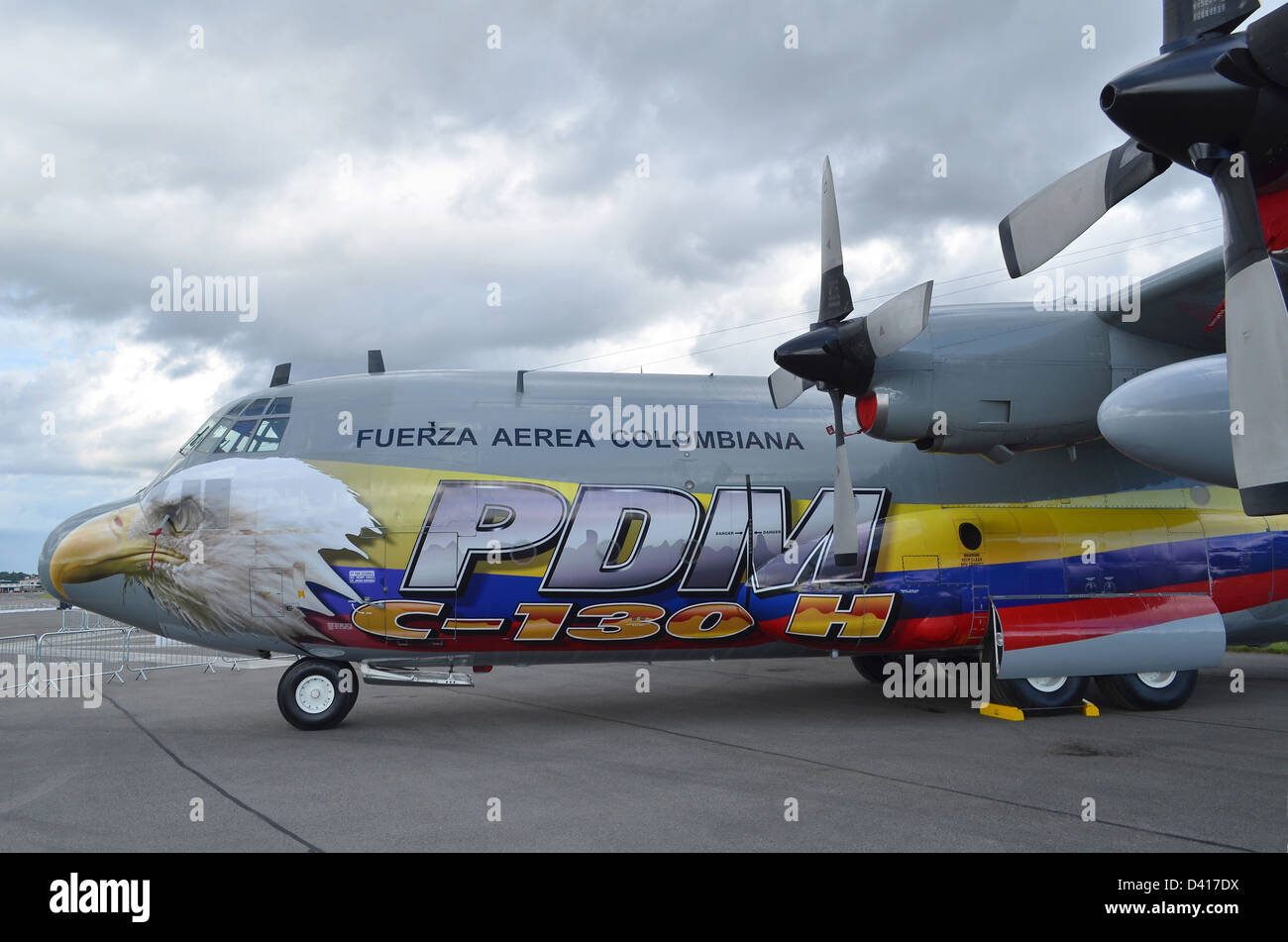 Lockheed C-130H Hercules exploités par l'Armée de l'air colombienne sur l'affichage au salon Farnborough International Airshow 2012 Banque D'Images
