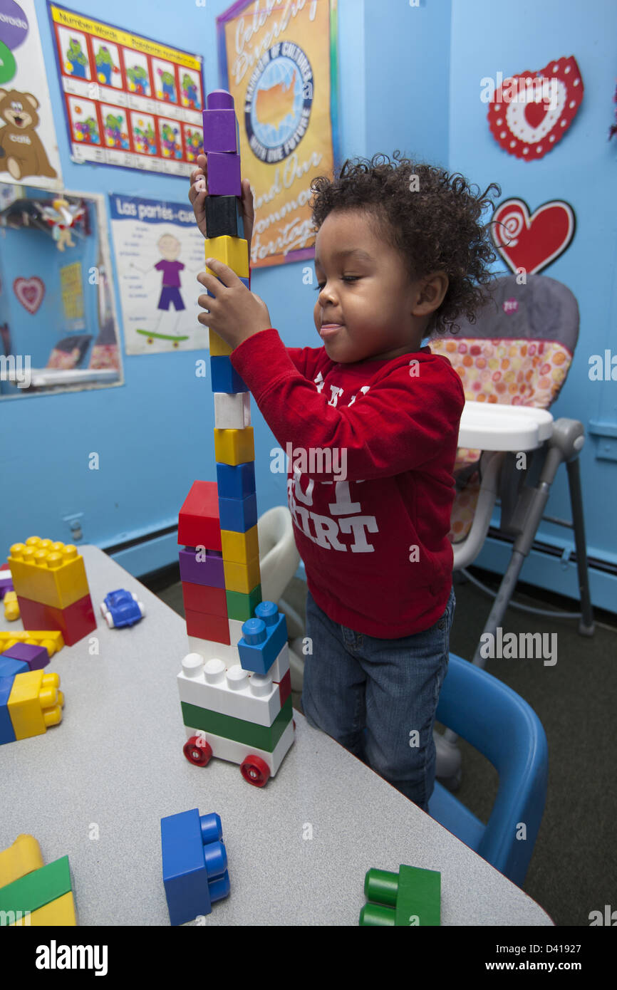 Smart Kids sont nous, une école maternelle et multiculturelle early learning centre à Brooklyn, New York. Banque D'Images