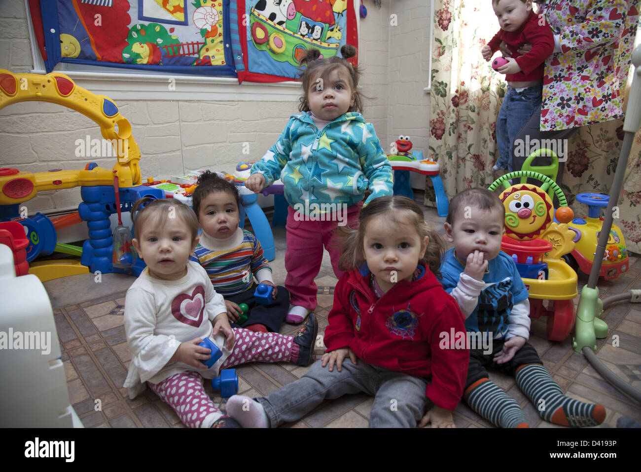 Smart Kids sont nous, une école maternelle et multiculturelle early learning centre à Brooklyn, New York. Banque D'Images