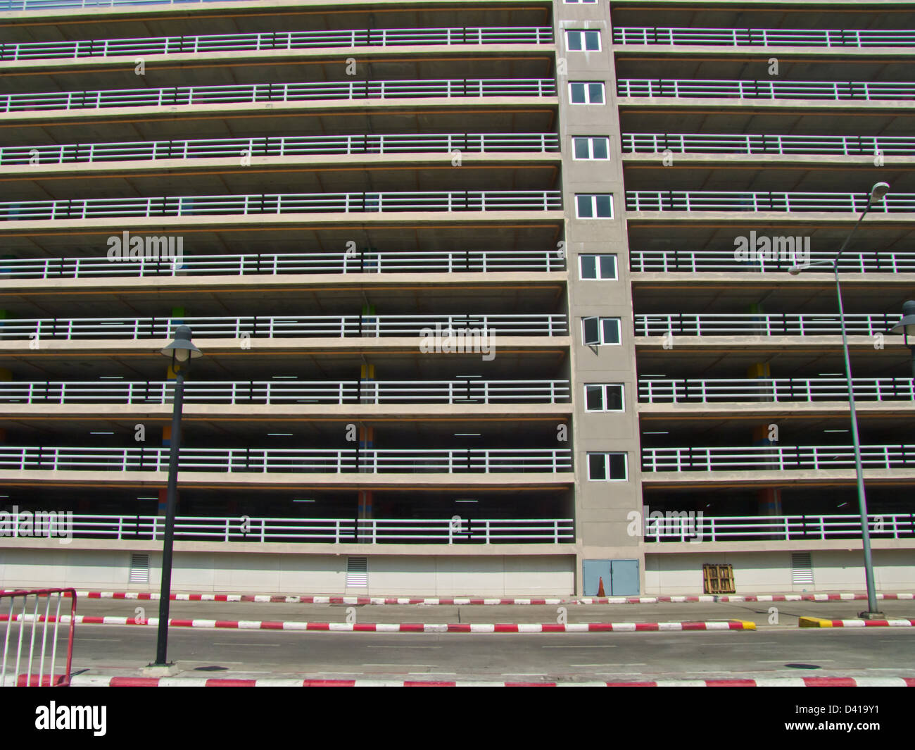 Façade de parking immeuble en Thaïlande Banque D'Images