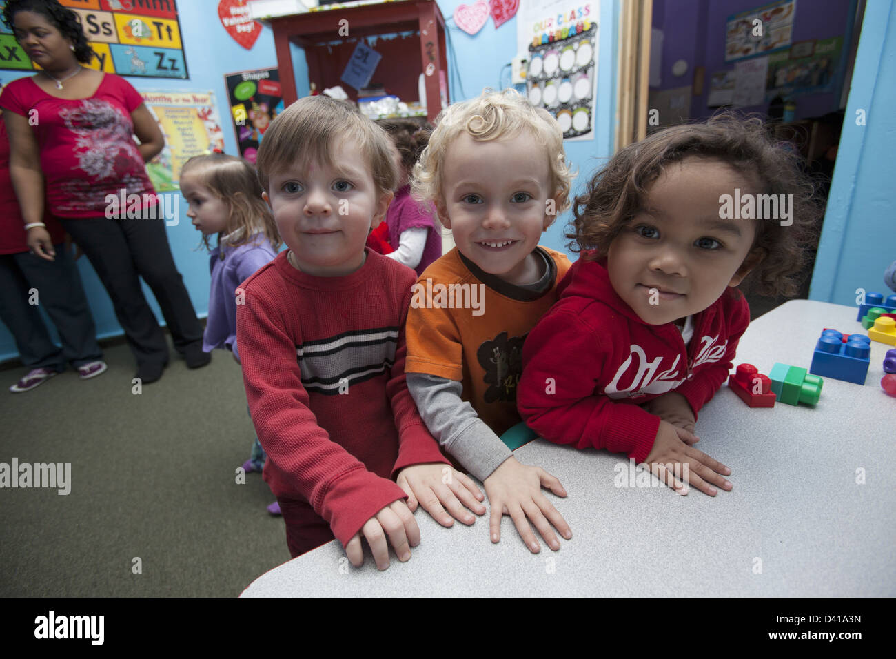 Smart Kids sont nous, une école maternelle et multiculturelle early learning centre à Brooklyn, New York. Banque D'Images