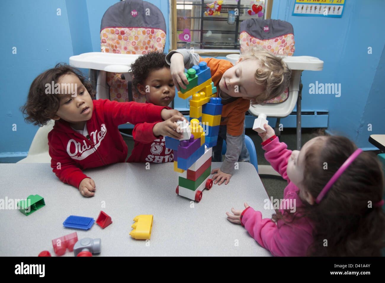 Smart Kids sont nous, une école maternelle et multiculturelle early learning centre à Brooklyn, New York. Banque D'Images