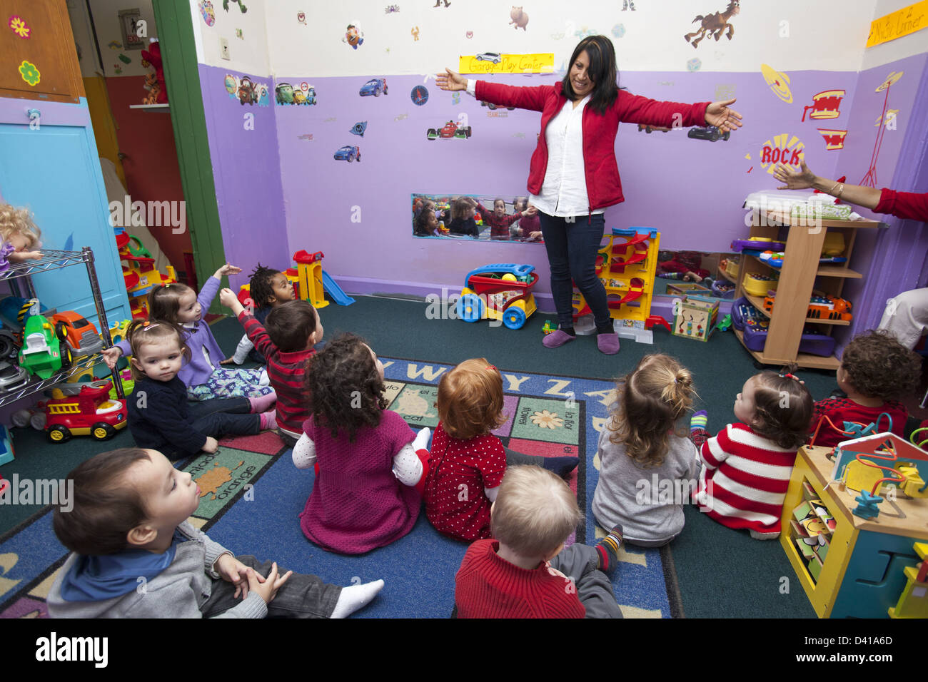 Smart Kids sont nous, une école maternelle et multiculturelle early learning centre à Brooklyn, New York. Banque D'Images