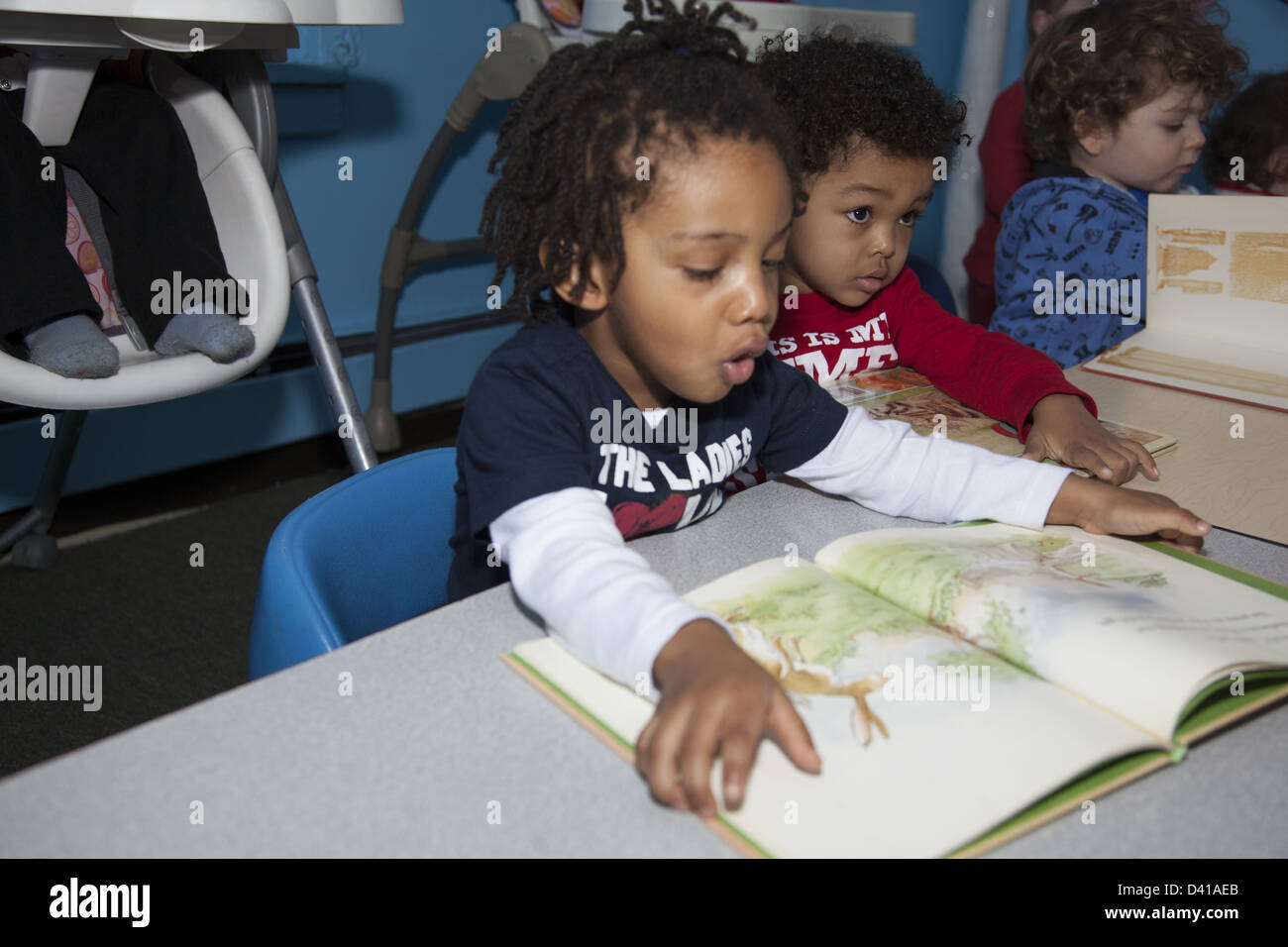 Smart Kids sont nous, une école maternelle et multiculturelle early learning centre à Brooklyn, New York. Banque D'Images