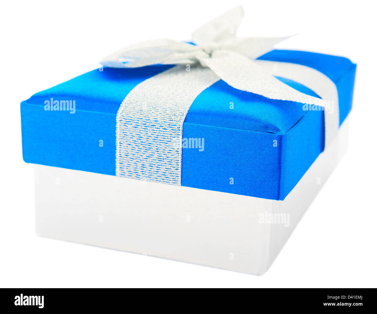 Boîte cadeau bleu isolé sur fond blanc Banque D'Images