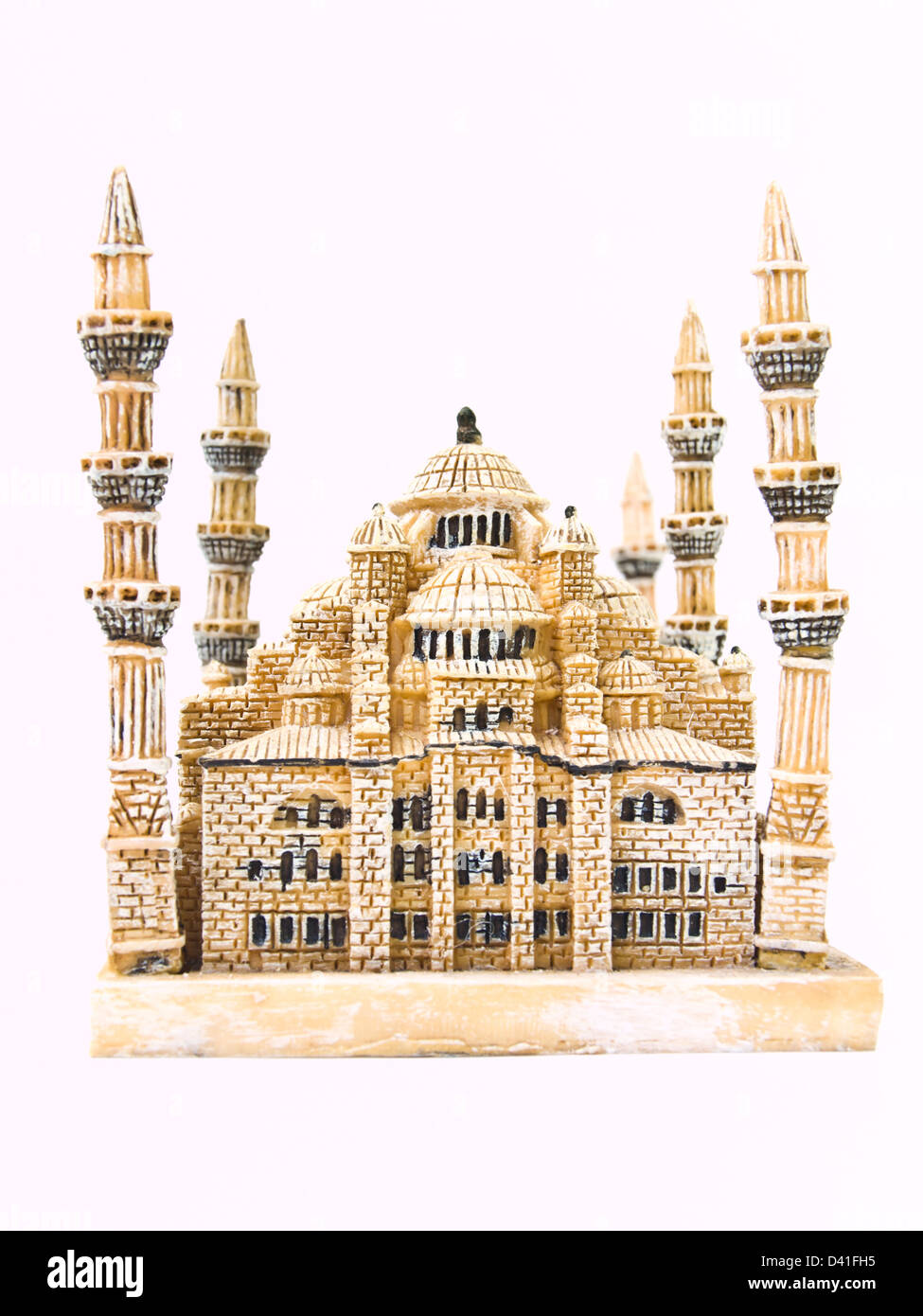Une mosquée bleue modèle miniature isolé sur fond blanc, l'une des icônes de l'architecture islamique à Istanbul, Turquie Banque D'Images Une mosquée bleue modèle miniature isolé sur fond blanc, l'une des icônes de l'architecture islamique à Istanbul, Turquie Banque D'Images