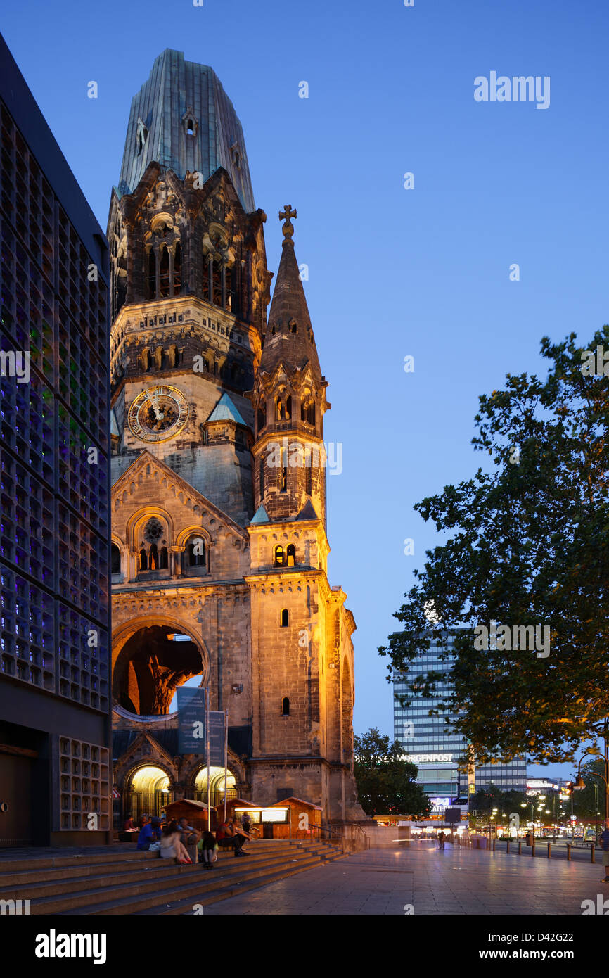 Berlin, Allemagne, l'Église du Souvenir Kaiser Wilhelm sur Breitscheidplatz Banque D'Images