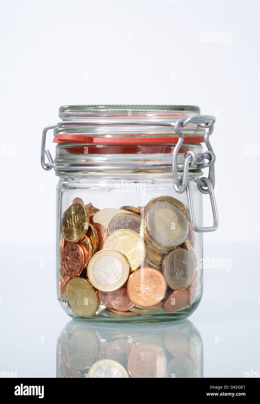 Hambourg, Allemagne, pot Mason rempli d'Euromuenzen Banque D'Images Hambourg, Allemagne, pot Mason rempli d'Euromuenzen Banque D'Images