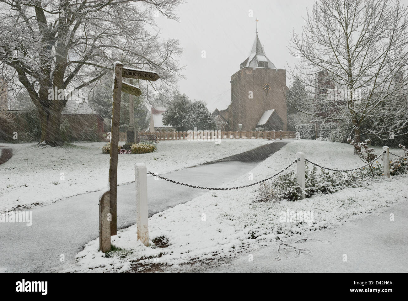 Neige tombant en Otford, dans le Kent Banque D'Images