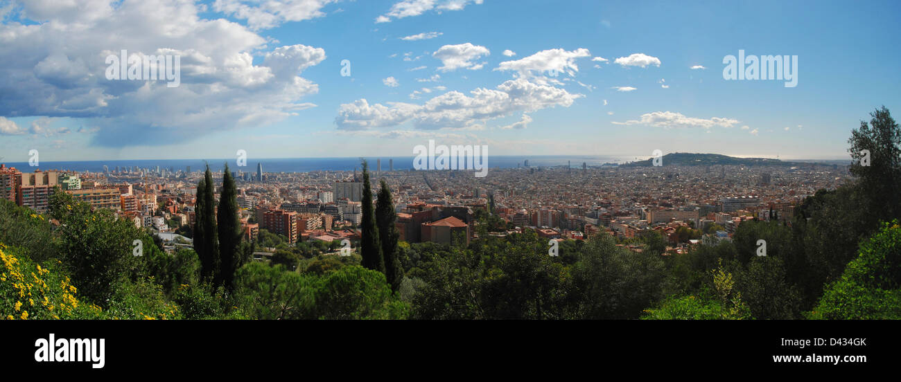 Panorama de la ville de Barcelone, vu depuis le Parc Guell Banque D'Images