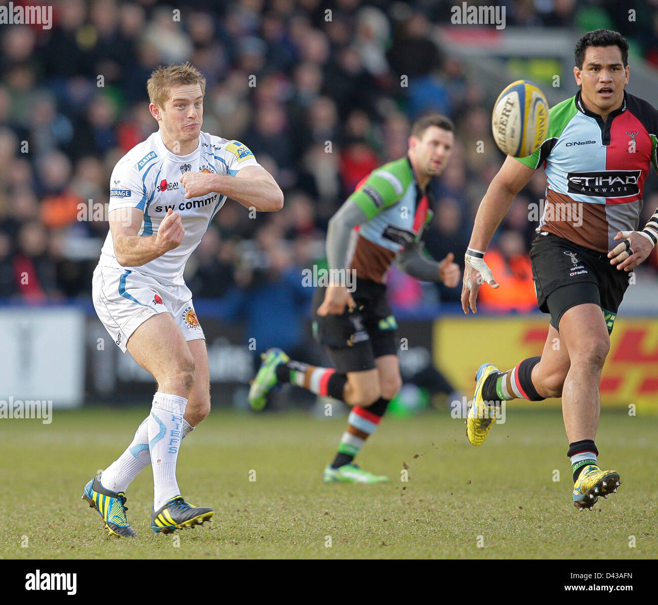 06.04.2013 23 Londres, Angleterre. Gareth Steenson en action au cours de l'Aviva Premiership match entre les Harlequins et Exeter Chiefs de la Stoop. Banque D'Images