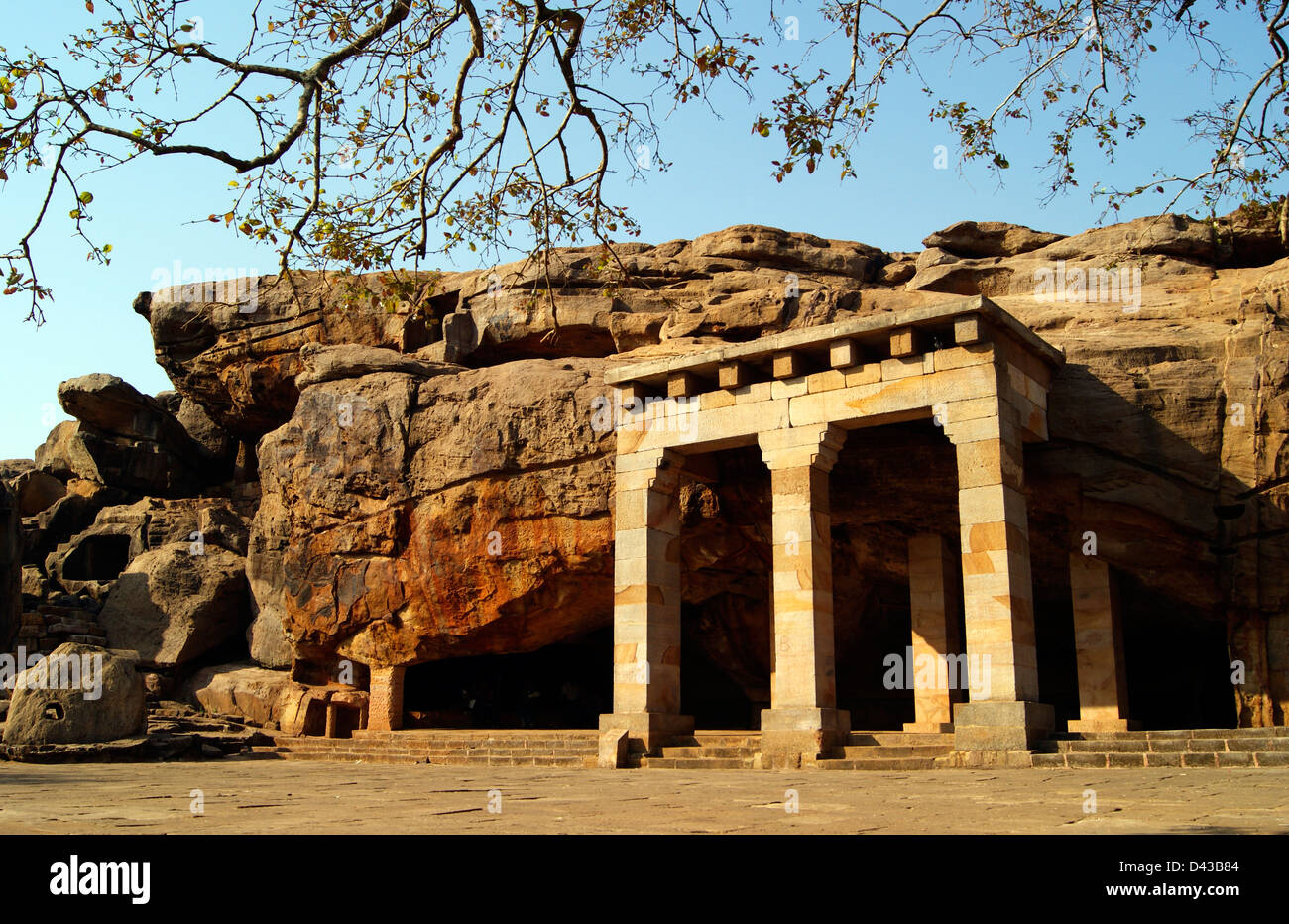 Hathigumpha sur grotte grottes udayagiri à Bhubaneswar Orissa en Inde.Rock cut Grottes d'intérêt historique et archéologique Banque D'Images