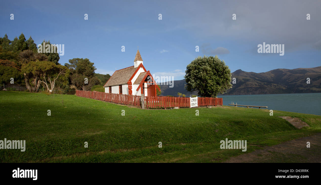 Belle vue panoramique de l'église des Maoris sur une journée ensoleillée à Akaroa ile sud Nouvelle Zelande Banque D'Images