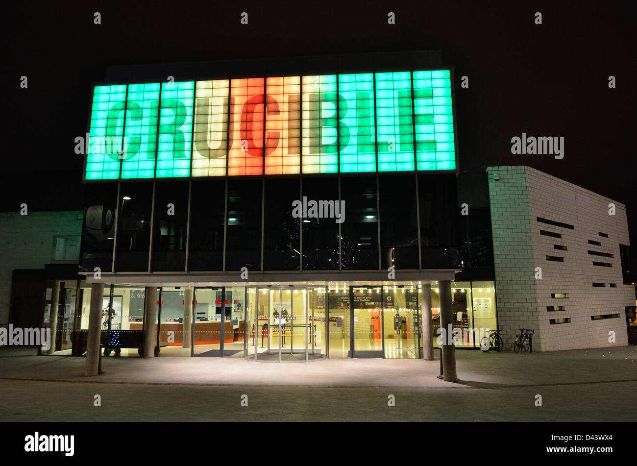 Théâtre Crucible de nuit - Sheffield, England, UK Banque D'Images