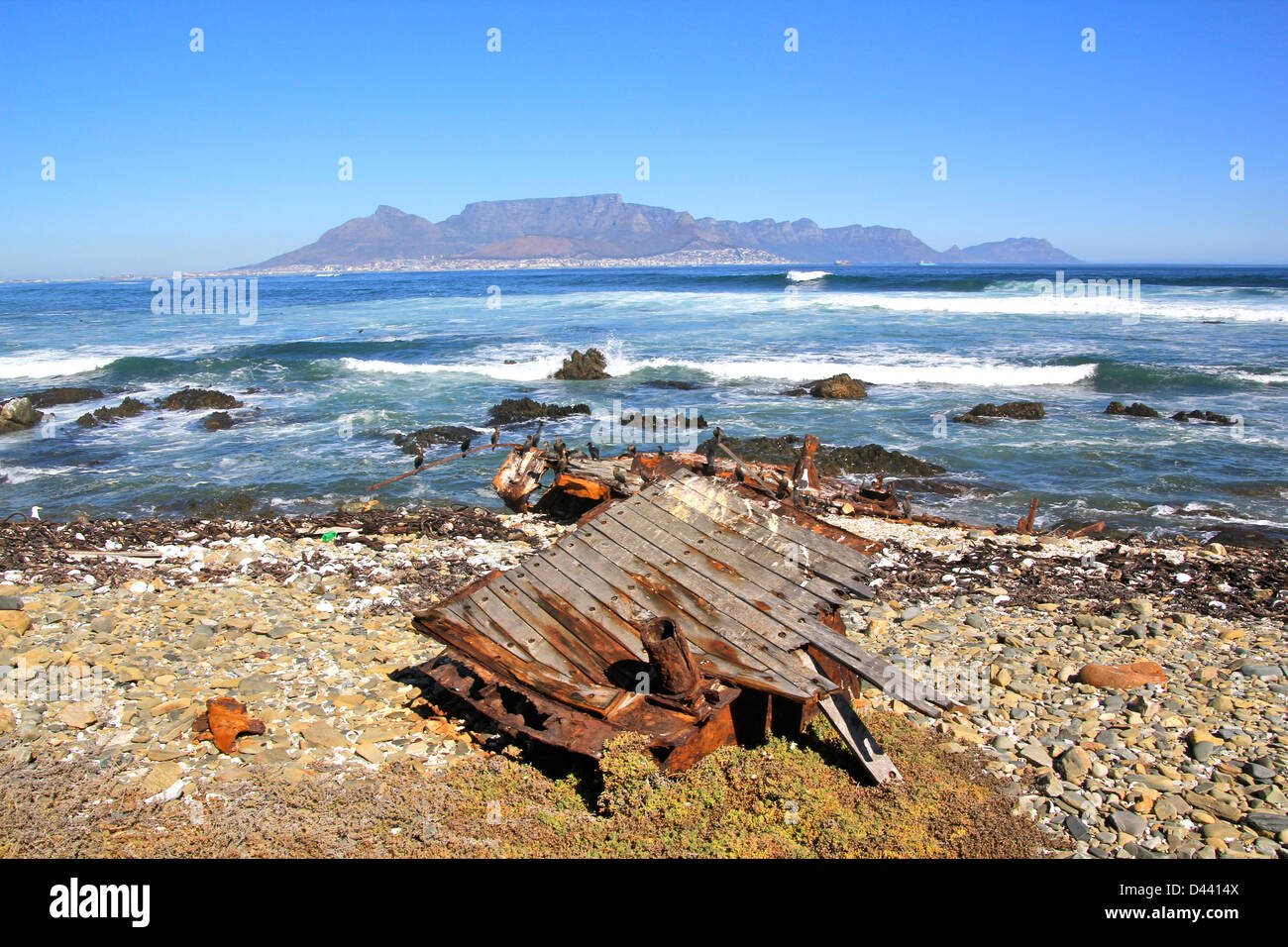 Vue sur la Montagne de la table de l'île Robben. Banque D'Images