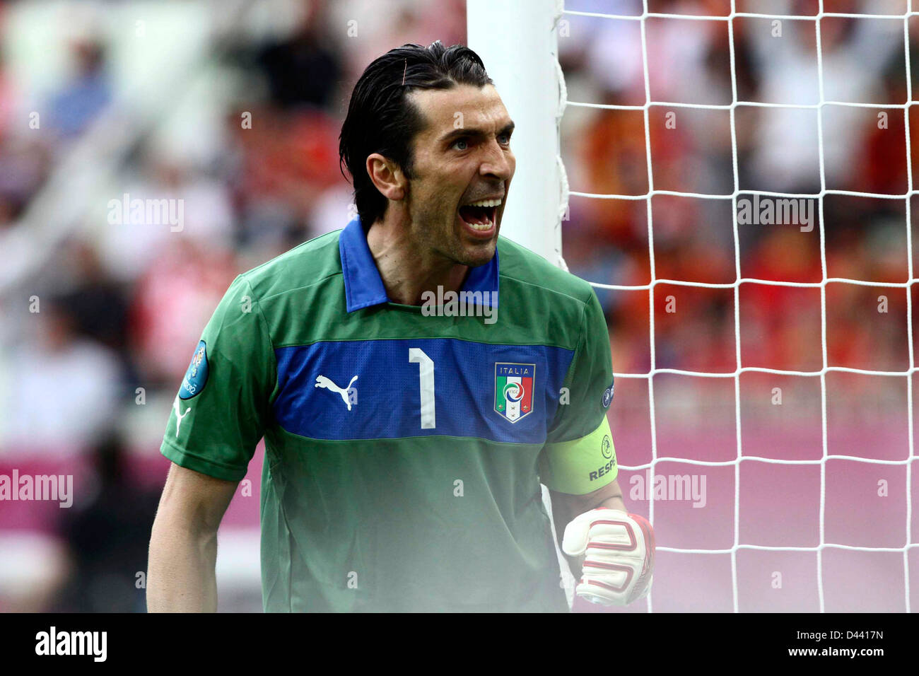 GDANSK, Pologne-JUIN 10,2012:Gianluigi Buffon pendant le jeu entre l'Italie et l'Espagne à Gdansk Arena le 10 juin 2012 Banque D'Images GDANSK, Pologne-JUIN 10,2012:Gianluigi Buffon pendant le jeu entre l'Italie et l'Espagne à Gdansk Arena le 10 juin 2012 Banque D'Images